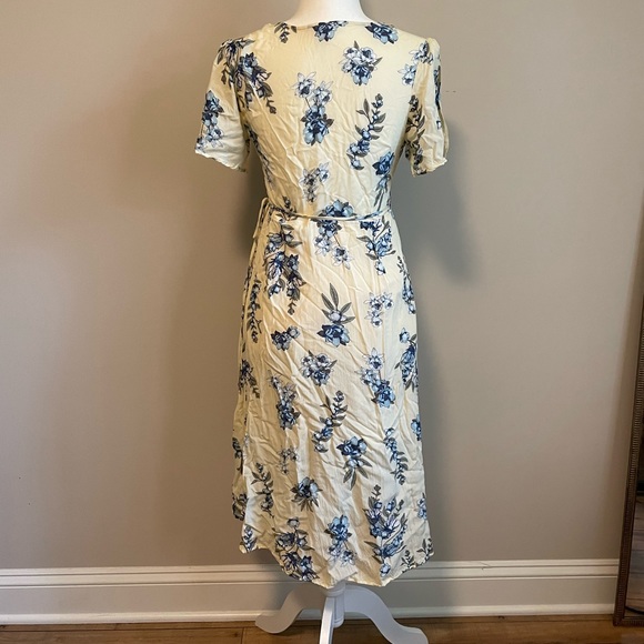 Floral summer wrap dress - Picture 5 of 7